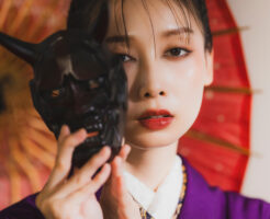 過去の出来事をいつまでも責める人